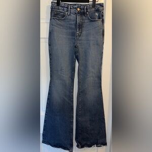 Good American Good Legs Flare. Midrise. Size: 4/27